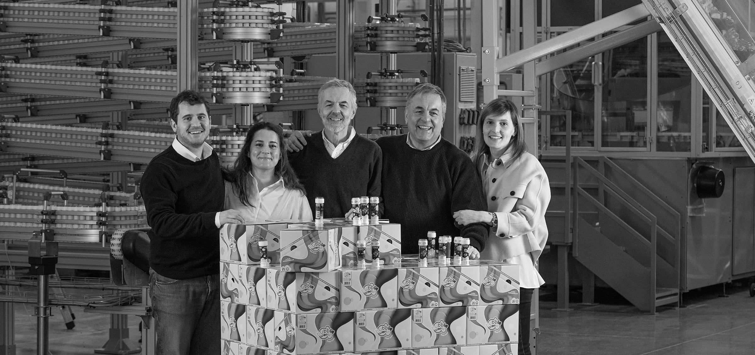 Una famiglia una storia Una famiglia una storia