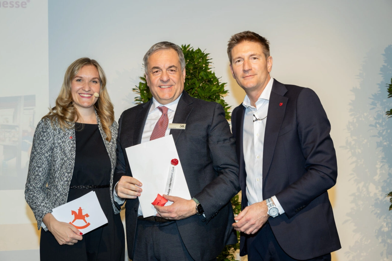 Dulcop premiata alla Spielwarenmesse 2025 per 50 anni di presenza alla fiera